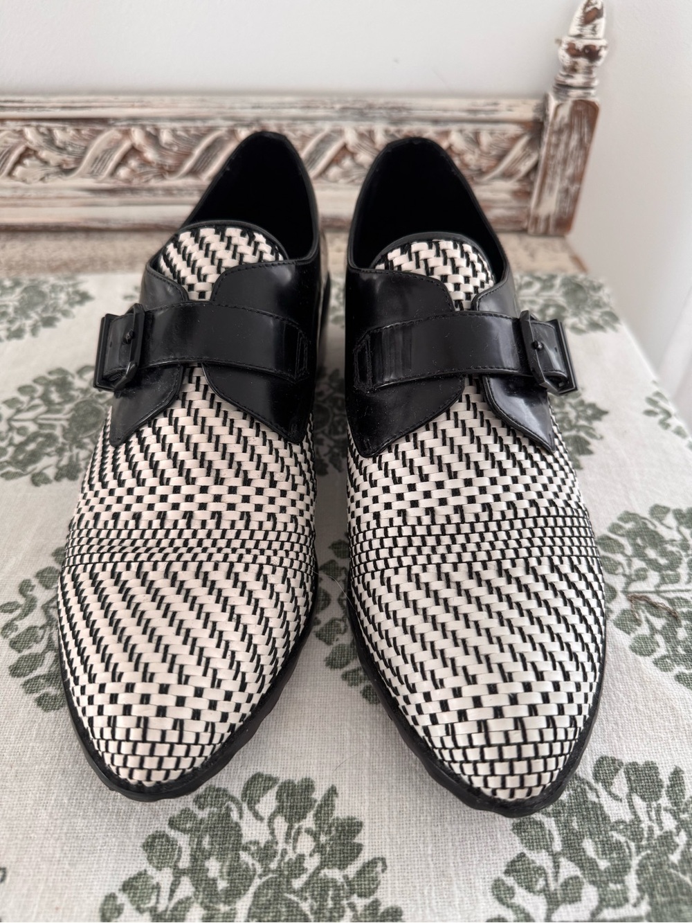 Pour La Victoire Black and White Woven Loafers